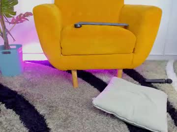 miakhalifa 7