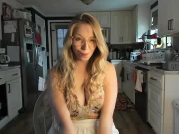 nikkib653466